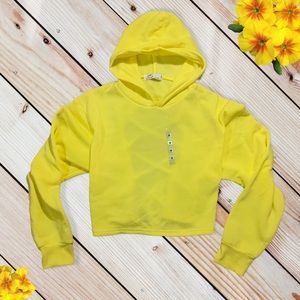 NWT Yellow Long Sleeve Sweatshirt Crop Top with Lace up Tie Back Size Med/Large